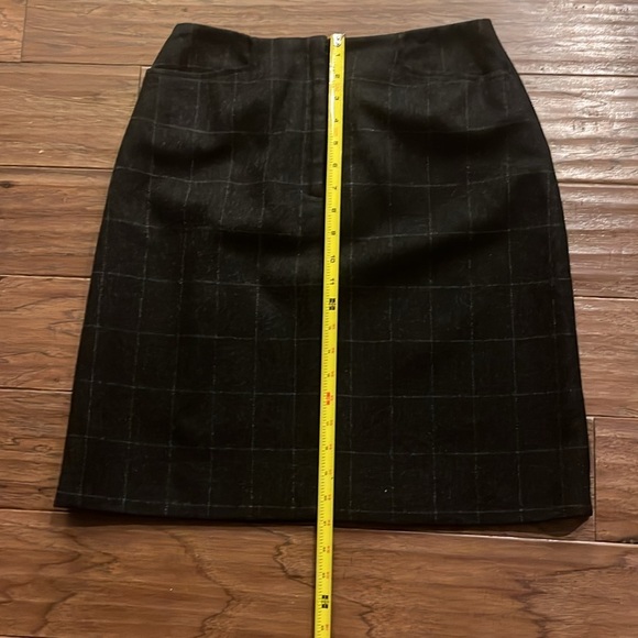 Harold’s Black and Gray Wool Skirt Size 8 - Picture 9 of 10